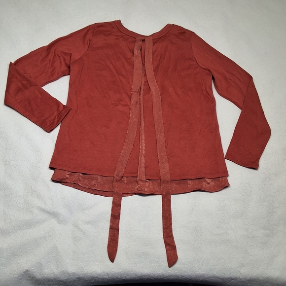 Bobeau Women's Satin Blouse Long Sleeeves Size - Picture 6 of 12